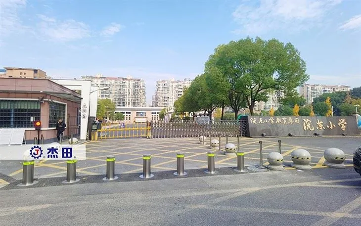 automatic bollards for driveways (7)